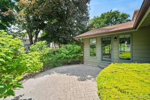 2050 Alschuler Dr, Aurora, IL 60506 photo 25