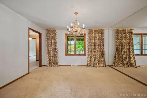 2050 Alschuler Dr, Aurora, IL 60506 photo 8