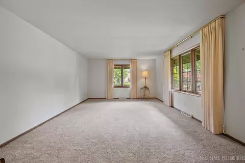 2050 Alschuler Dr, Aurora, IL 60506 photo 7