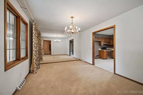 2050 Alschuler Dr, Aurora, IL 60506 photo 9
