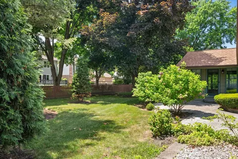 2050 Alschuler Dr, Aurora, IL 60506 photo 26