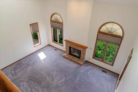 Living - 5 Chiswick Cir, Bloomington, IL 61704 photo 10 of 10