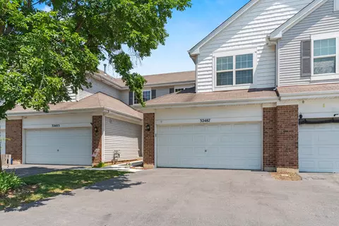 32487 N Rushmore Ave N, Lakemoor, IL 60051