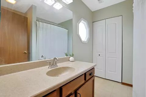 710 Cimarron Dr, Cary, IL 60013 photo 5