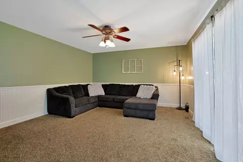 710 Cimarron Dr, Cary, IL 60013 photo 12