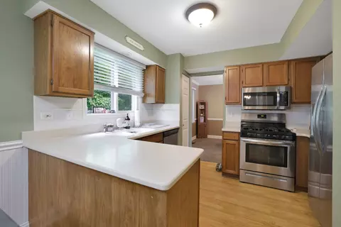 710 Cimarron Dr, Cary, IL 60013 photo 16