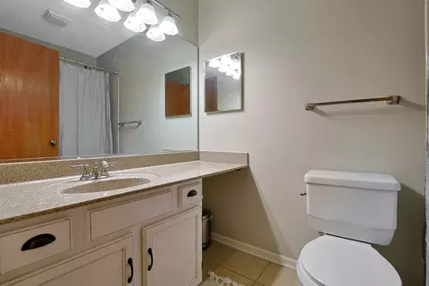 710 Cimarron Dr, Cary, IL 60013 photo 8