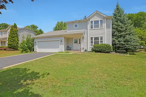 710 Cimarron Dr, Cary, IL 60013 photo 2