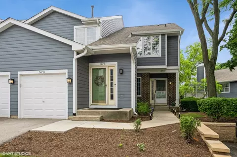 573 W Parkside Dr, Palatine, IL 60067