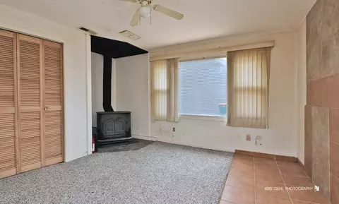 Living - 143 Eagle Point Rd, Fox Lake, IL 60020 photo 5 of 5