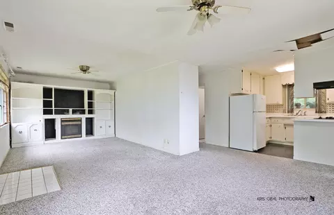 Living - 143 Eagle Point Rd, Fox Lake, IL 60020 photo 3 of 5