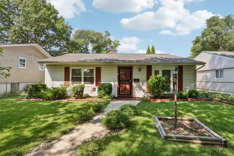 2114 Hermon Ave, Zion, IL 60099