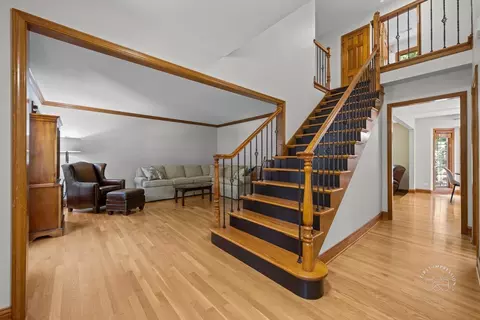 2337 Keim Rd, Naperville, IL 60565 photo 3