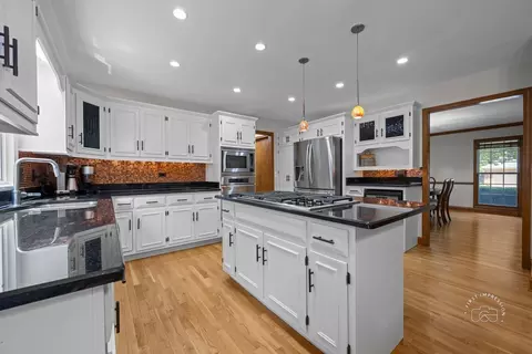 2337 Keim Rd, Naperville, IL 60565 photo 11