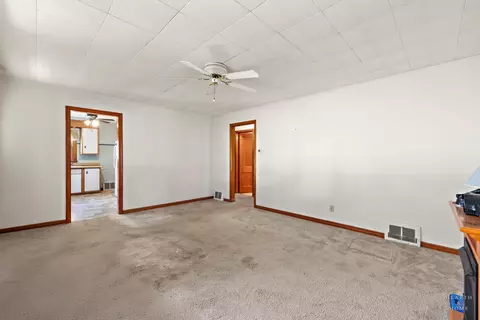 Living - 3715 Maple Ave, Mchenry, IL 60050 photo 4 of 4