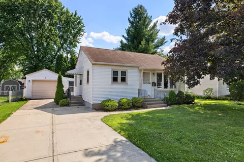 3715 Maple Ave, Mchenry, IL 60050