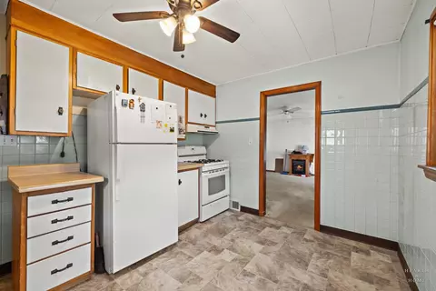 Kitchen - 3715 Maple Ave, Mchenry, IL 60050 photo 2 of 2