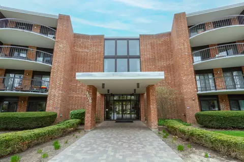 1505 E Central Rd #211B, Arlington Heights, IL 60005
