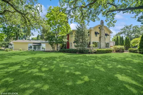 691 Lake Ave, Crystal Lake, IL 60014