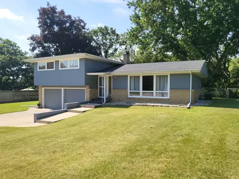 1280 Deanna Dr, Rockford, IL 61103