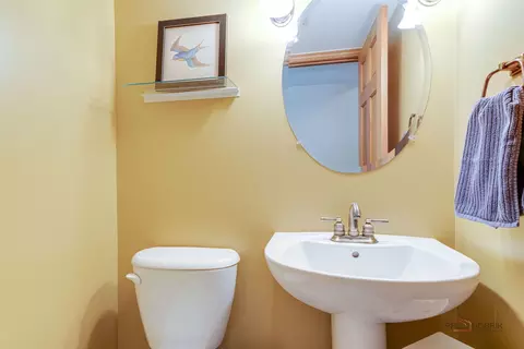 Bath - 24 Hickory Rd, Oakwood Hills, IL 60013 photo 1 of 5