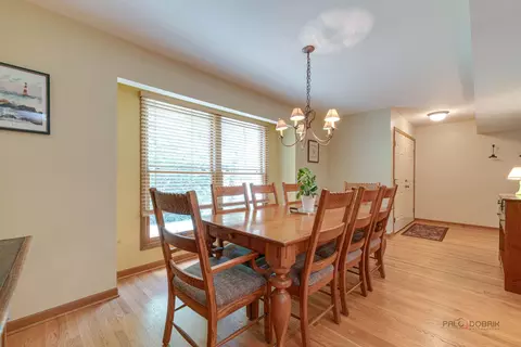 Dining - 24 Hickory Rd, Oakwood Hills, IL 60013 photo 2 of 2