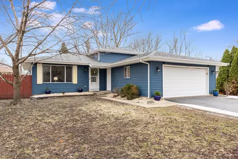 182 Charles Ct, Oswego, IL 60543