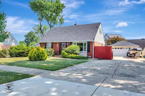 7117 W 82nd Pl, Burbank, IL 60459
