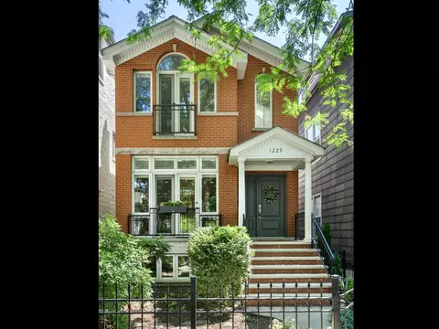 1229 W Wrightwood Ave, Chicago, IL 60614
