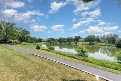 View/Area - 1608 Newburn Ct #D1, Wheeling, IL 60090 photo 1 of 1