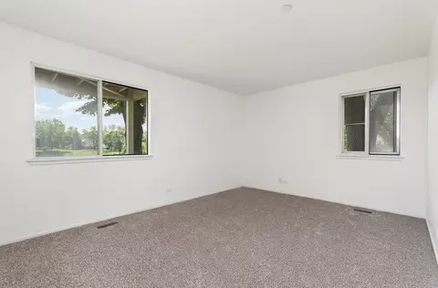 Bedroom - 1608 Newburn Ct #D1, Wheeling, IL 60090 photo 2 of 3