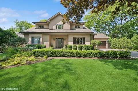 1907 Bosworth Ln, Northfield, IL 60093