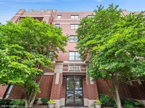 4553 N Magnolia Ave #205, Chicago, IL 60640