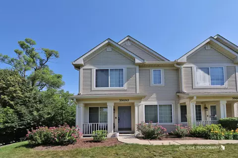 39092 Welsh Ln, Beach Park, IL 60083