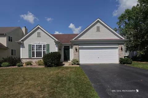 650 Needlegrass Pkwy, Antioch, IL 60002