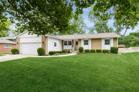 639 N Stephen Dr, Palatine, IL 60067
