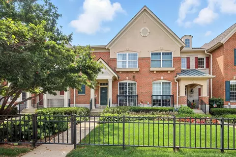 679 Central Ave, Deerfield, IL 60015