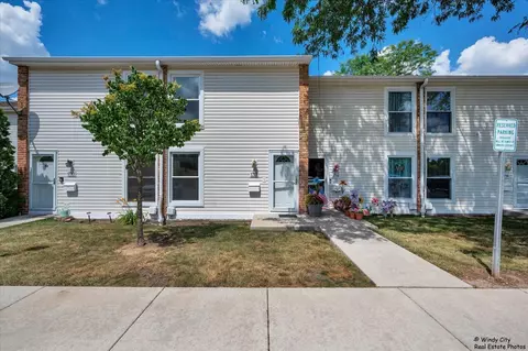 1718 Ardwick Dr, Hoffman Estates, IL 60169 photo 15