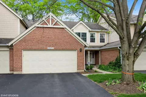 30 W012 Laurel Ct, Warrenville, IL 60555