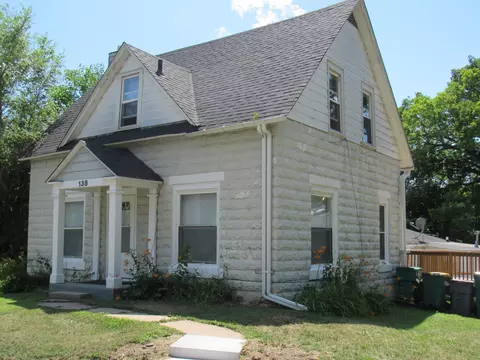 138 Cora Ave, Fox Lake, IL 60020