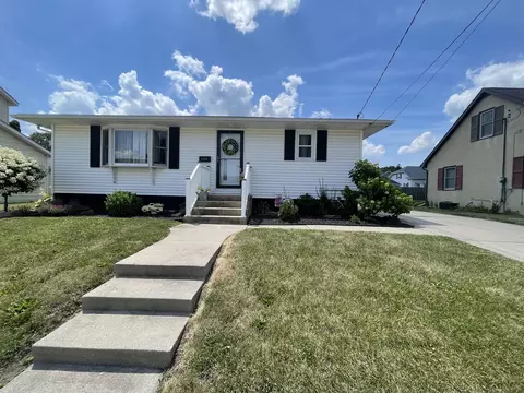 1110 Pike St, Peru, IL 61354