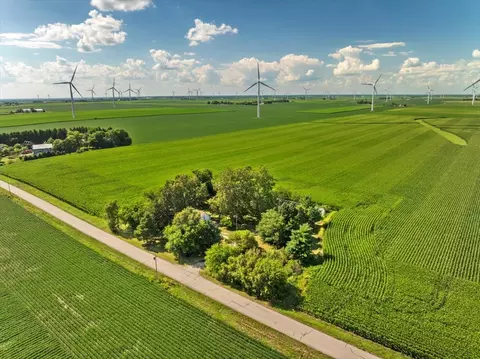View/Area - 2840 W Ziebarth Rd, Normal, IL 61761 photo 3 of 4