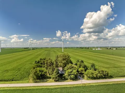 View/Area - 2840 W Ziebarth Rd, Normal, IL 61761 photo 2 of 4