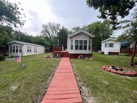 2795 E 28th Lot 285 Rd, Seneca, IL 61360 photo 2