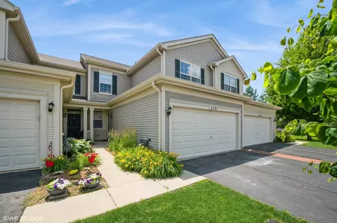 579 W Kristina Ln, Round Lake, IL 60073