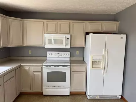 388 Red Fox Dr, Davis Junction, IL 61020 photo 9