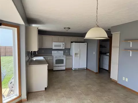 388 Red Fox Dr, Davis Junction, IL 61020 photo 7