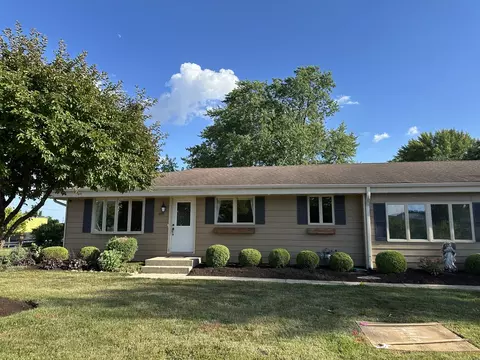 1691 Bilter Rd, Aurora, IL 60502