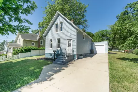 328 Silver St, Elgin, IL 60123