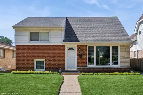5051 Wright Ter, Skokie, IL 60077